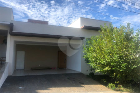 Casa à venda com 4 quartos, sendo 1 suíte, no condomínio Villagio Milano, Sorocaba - SP