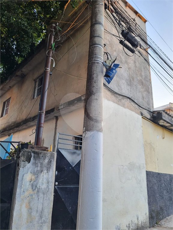 Sobrado à venda com 3 quartos em Vila Basileia, São Paulo, SP