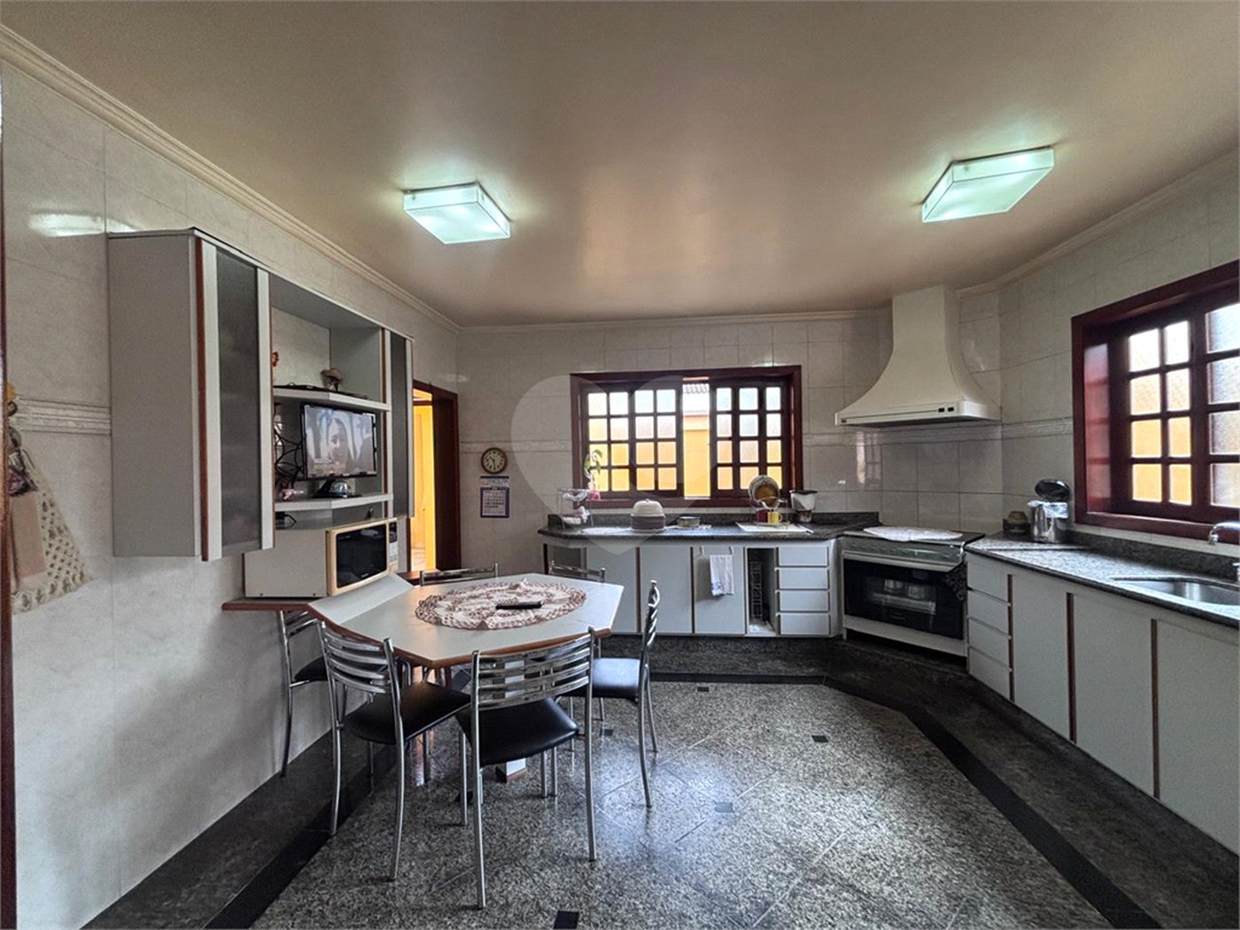 Casa à venda com 4 quartos, sendo 2 suítes,  no condomínio Granja Olga Ii, Sorocaba - SP
