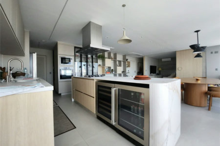 Apartamento à venda com 4 suítes em Jardim das Acácias, São Paulo, SP