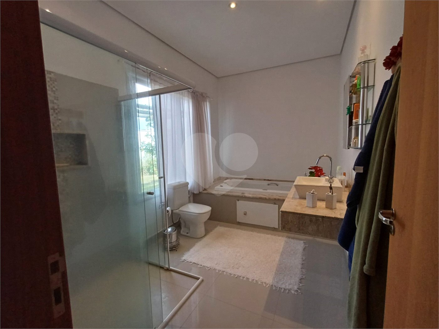 Sobrado à venda com 3 quartos, sendo 1 suíte, em Jardim Solar do Bosque, Sorocaba, SP