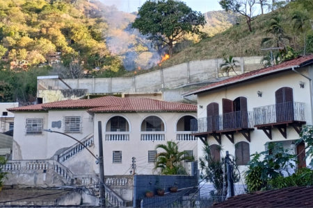 Casa à venda ou para alugar com 5 quartos em Grajaú, Rio de Janeiro, RJ