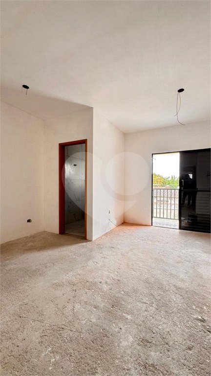 Casa à venda com 3 quartos, sendo 1 suíte, no condomínio Miguel Comitre, Poá - SP