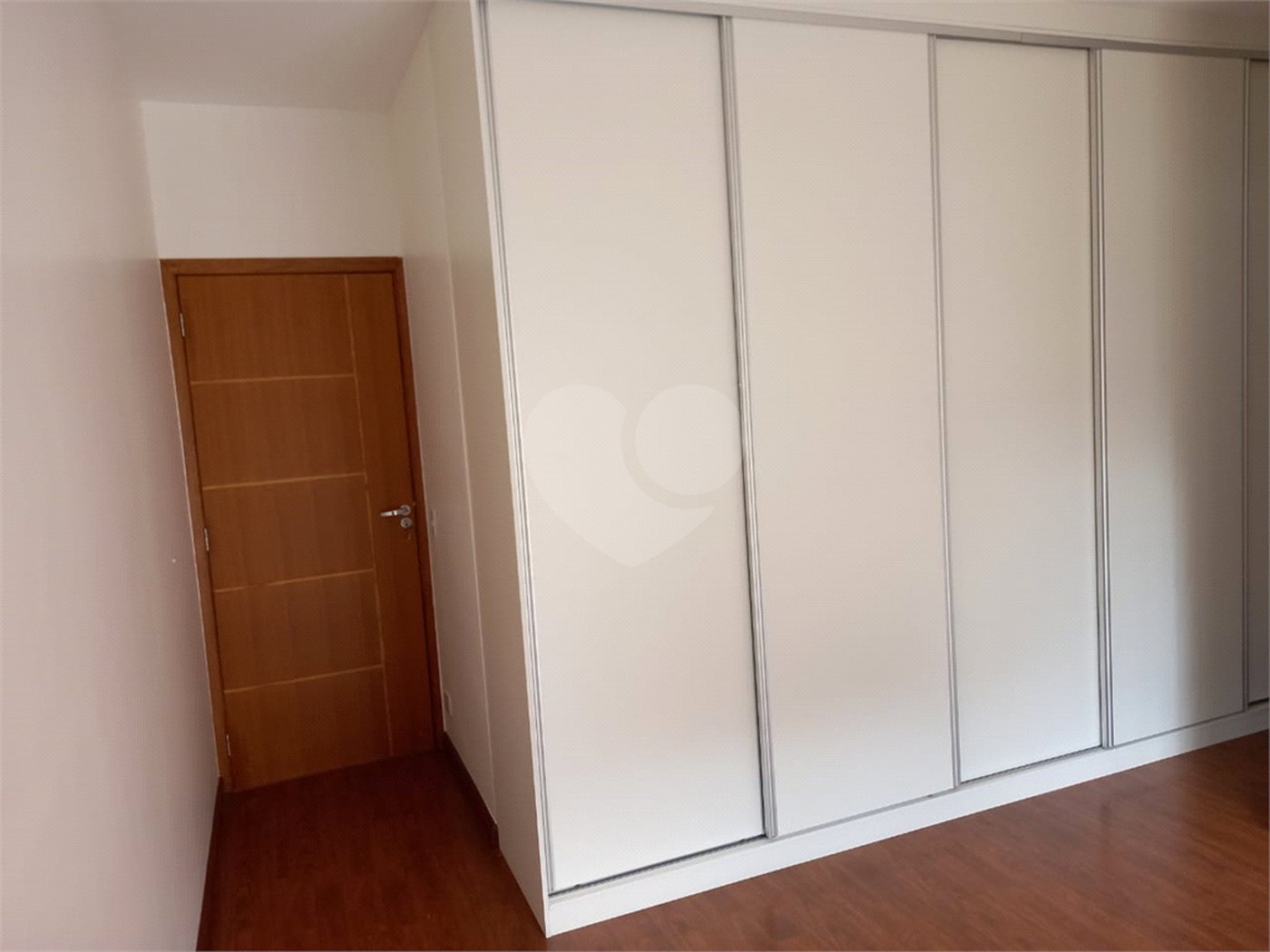 Casa para alugar com 4 suítes no condomínio Milenium, São Paulo - SP