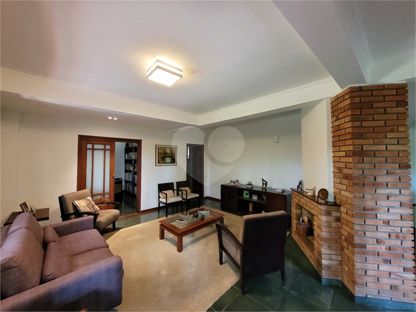 Casa à venda com 4 quartos, sendo 2 suítes, no condomínio Alpes da Cantareira, Mairiporã - SP