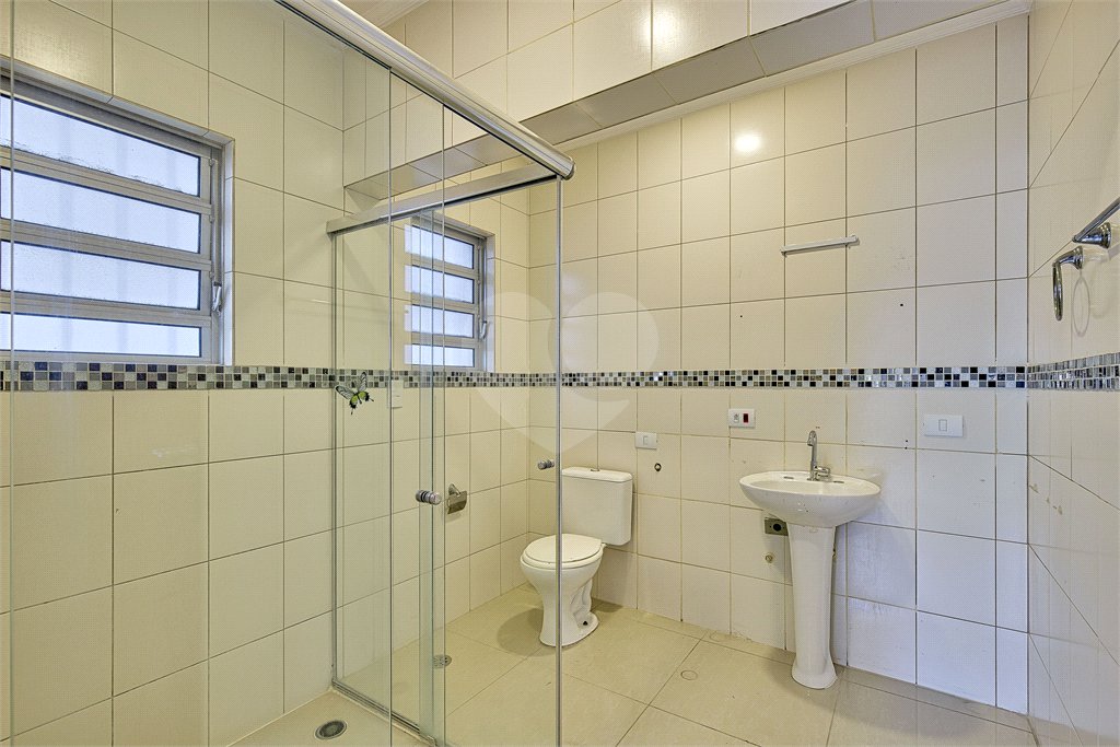 Sobrado à venda com 3 quartos, sendo 1 suíte, em Alto da Boa Vista, São Paulo, SP