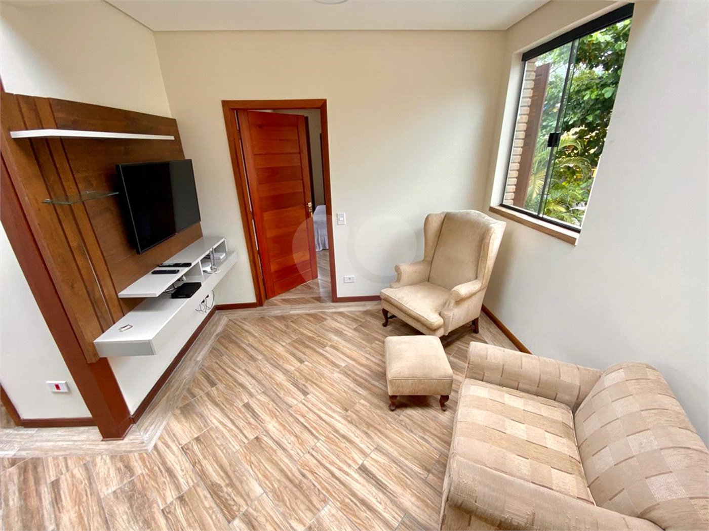 Casa à venda com 6 quartos, sendo 4 suítes,  em Maranduba, Ubatuba, SP