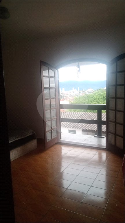 Casa à venda com 3 quartos, sendo 1 suíte,  em Jardim Jussara, Mogi das Cruzes, SP