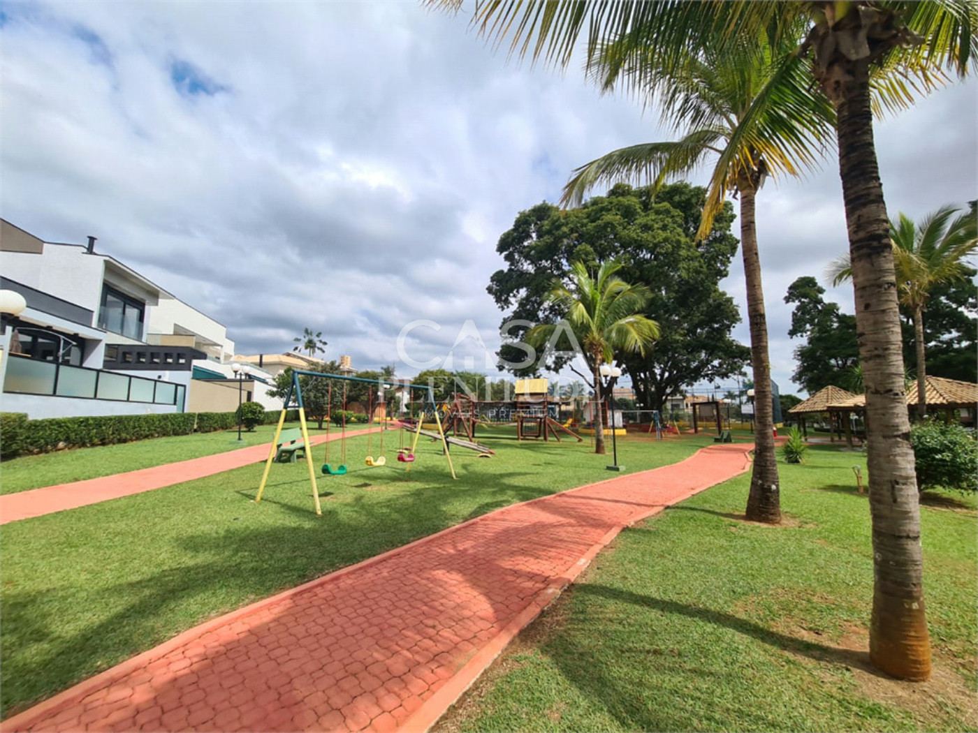 Casa em condomínio à venda com 4 quartos, sendo 3 suítes,  em Granja Olga II, Sorocaba, SP