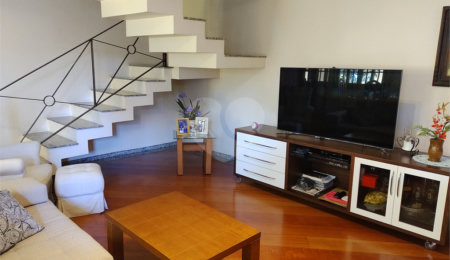 Sobrado à venda com 3 quartos, sendo 1 suíte,  em Vila Mascote, São Paulo, SP