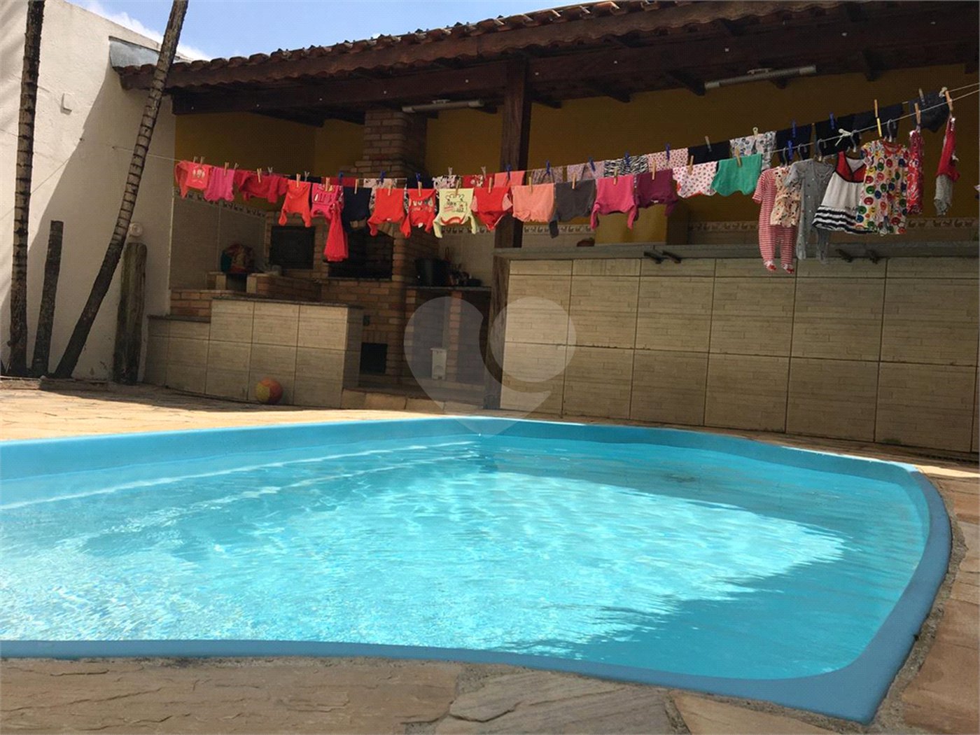 Sobrado à venda com 3 quartos, sendo 1 suíte,  em Residencial Novo Horizonte I, Mogi das Cruzes, SP