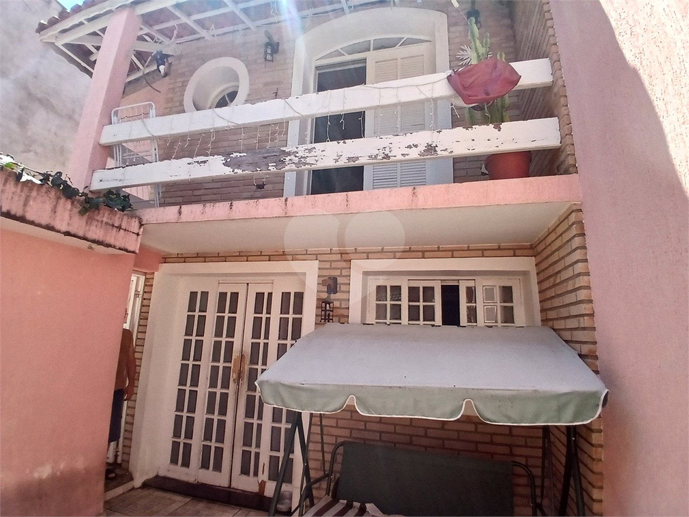 Sobrado à venda com 8 quartos, sendo 2 suítes, em Tremembé, São Paulo, SP