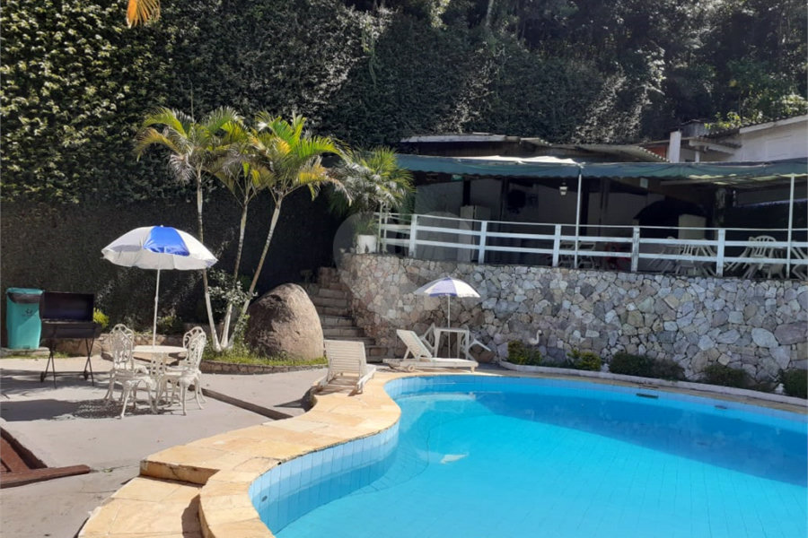 Sobrado à venda com 3 quartos, sendo 1 suíte, em Samambaia, Mairiporã, SP
