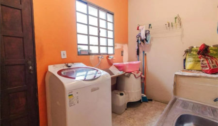 Casa à venda com 5 quartos em Cidade São Mateus, São Paulo, SP