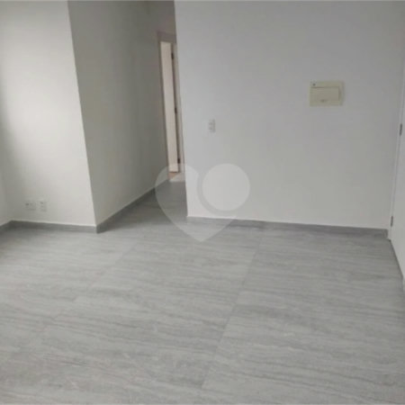 Apartamento à venda com 2 quartos em Guaiaúna, São Paulo, SP