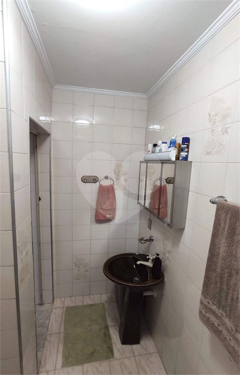 Casa à venda com 4 quartos, sendo 1 suíte, no condomínio Travessa Jacob,38, São Paulo - SP