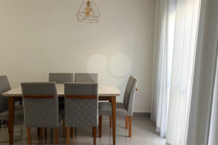Casa à venda com 3 quartos, sendo 1 suíte, no condomínio Residencial Américo de Figueiredo, Sorocaba - SP