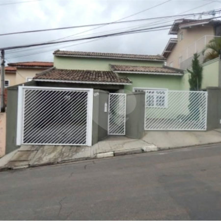 Casa à venda com 3 quartos, sendo 1 suíte,  em Vila Suissa, Mogi das Cruzes, SP