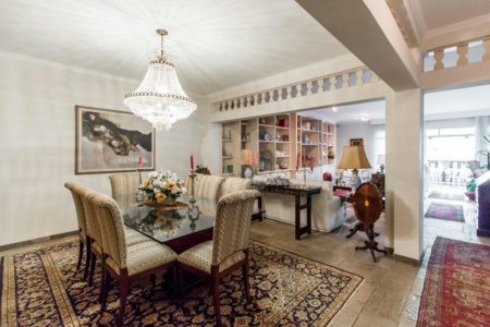 Casa à venda com 5 quartos, sendo 3 suítes, em Alto da Boa Vista, São Paulo, SP