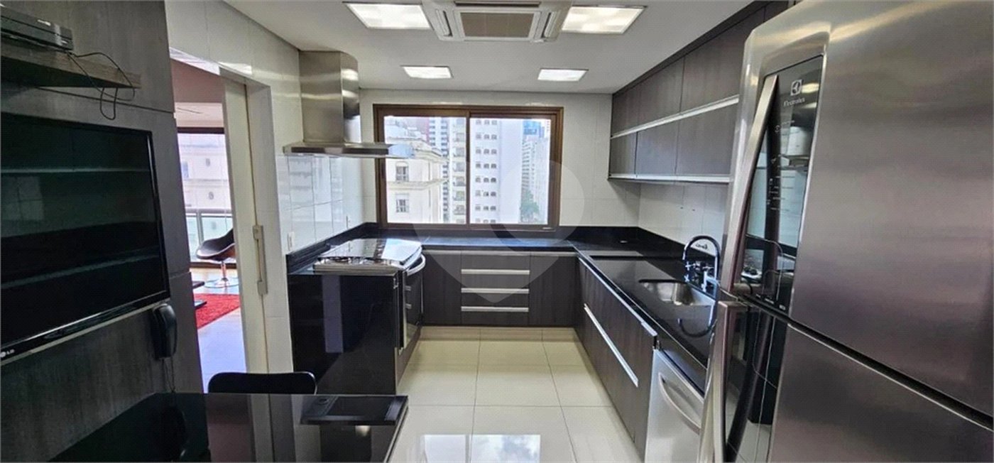 Apartamento à venda com 4 quartos, sendo 3 suítes, em Jardim Paulista, São Paulo, SP