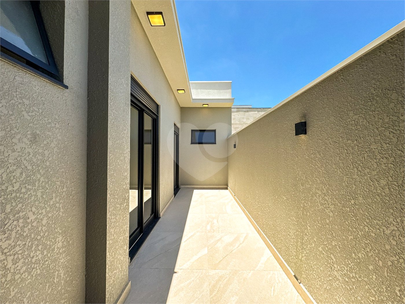 Casa à venda com 3 suítes no condomínio Jardim Residencial Dona Maria Candida, Indaiatuba - SP