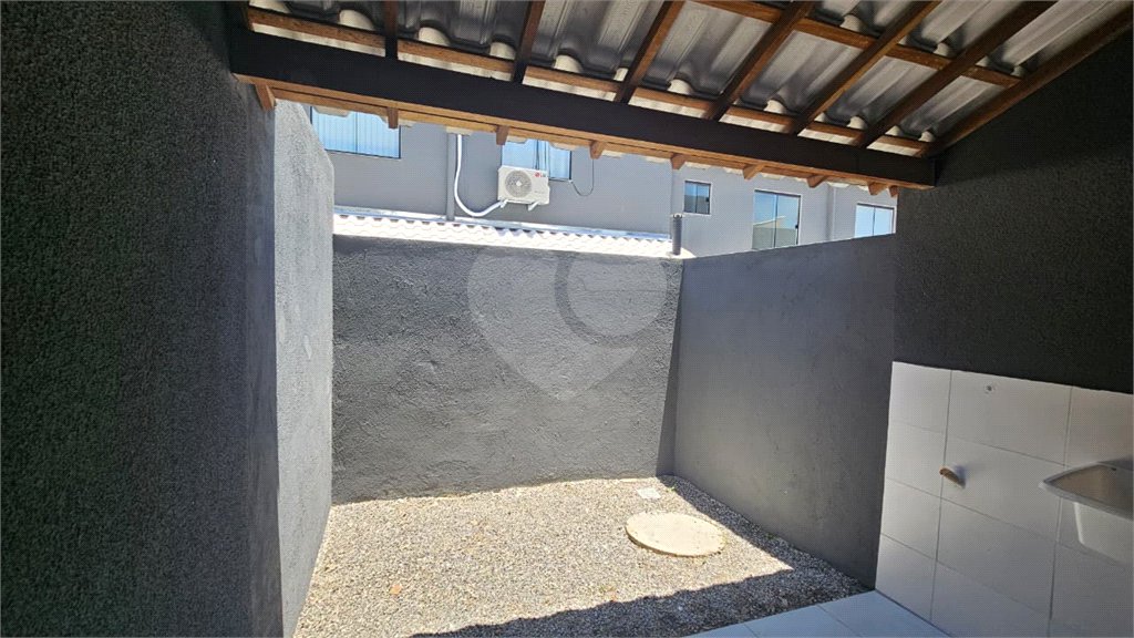Casa à venda com 2 quartos no condomínio Mirela, Rio de Janeiro - RJ