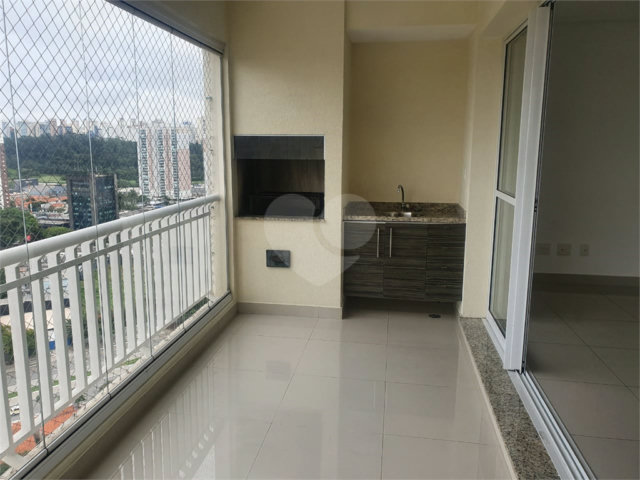 Apartamento à venda com 3 quartos, sendo 1 suíte,  em Granja Julieta, São Paulo, SP