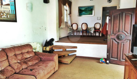 Casa à venda com 2 quartos, sendo 1 suíte,  em Vila Comercial, São Paulo, SP