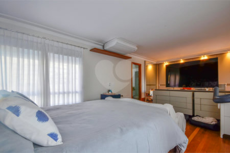 Casa à venda com 5 quartos, sendo 4 suítes, no condomínio Espaço Mobile - Real Parque, São Paulo - SP