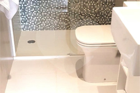 Apartamento à venda com 3 quartos, sendo 1 suíte, em Moema, São Paulo, SP