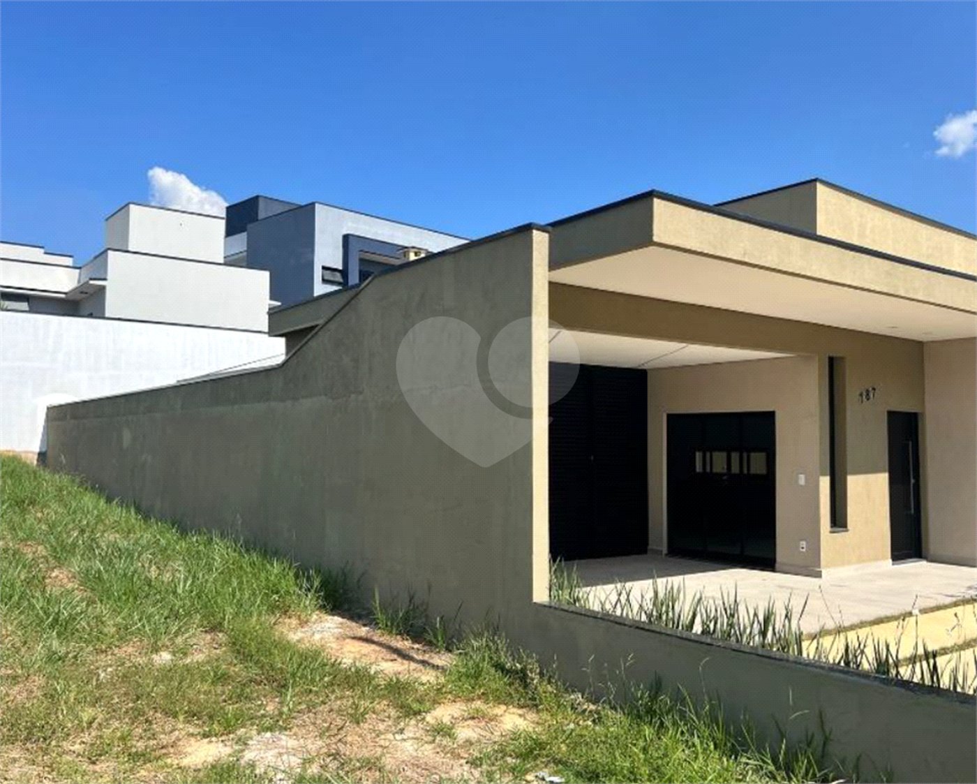 Casa à venda com 3 quartos, sendo 1 suíte, no condomínio Lagos D Icaraí, Salto - SP