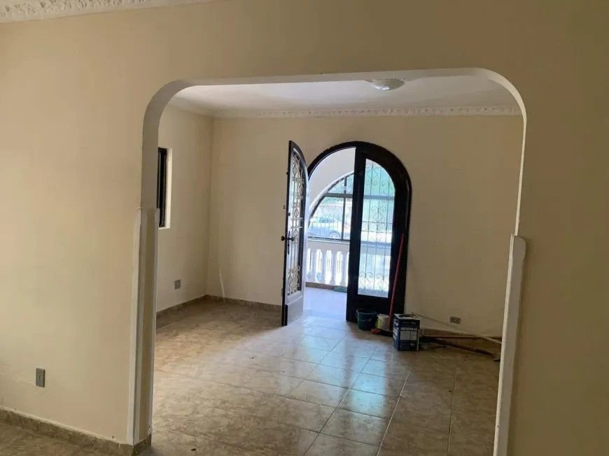 Casa/ Sobrado Amplo no Boqueirão/ Santos/SP