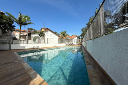 Casa à venda com 2 suítes no condomínio Village Palmas, São Paulo - SP