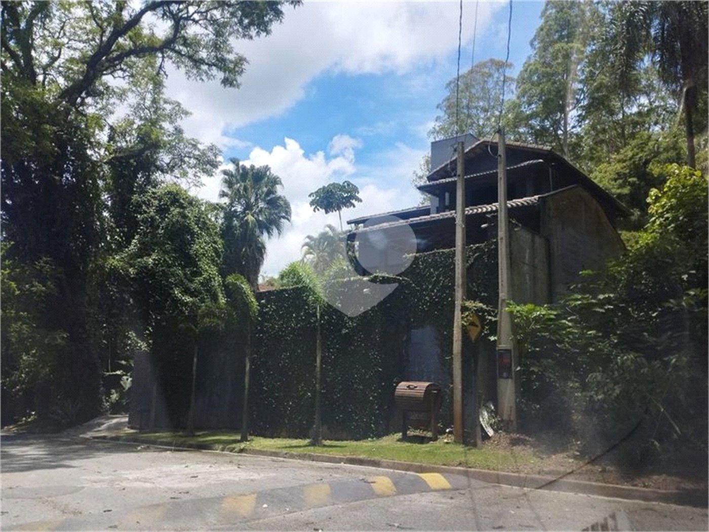 Casa à venda com 3 suítes no condomínio Sausalito, Mairiporã - SP