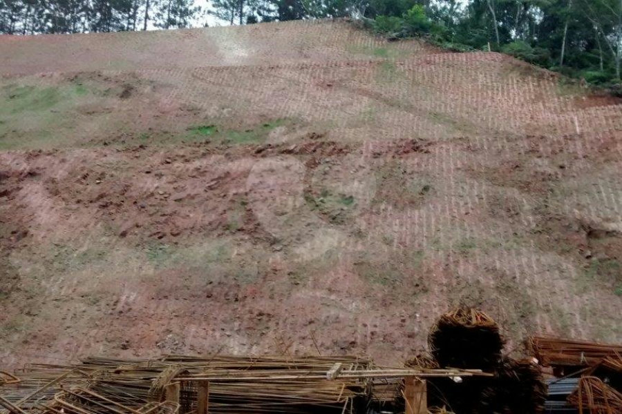 Terreno à venda em Jardim Glória, Miracatu, SP