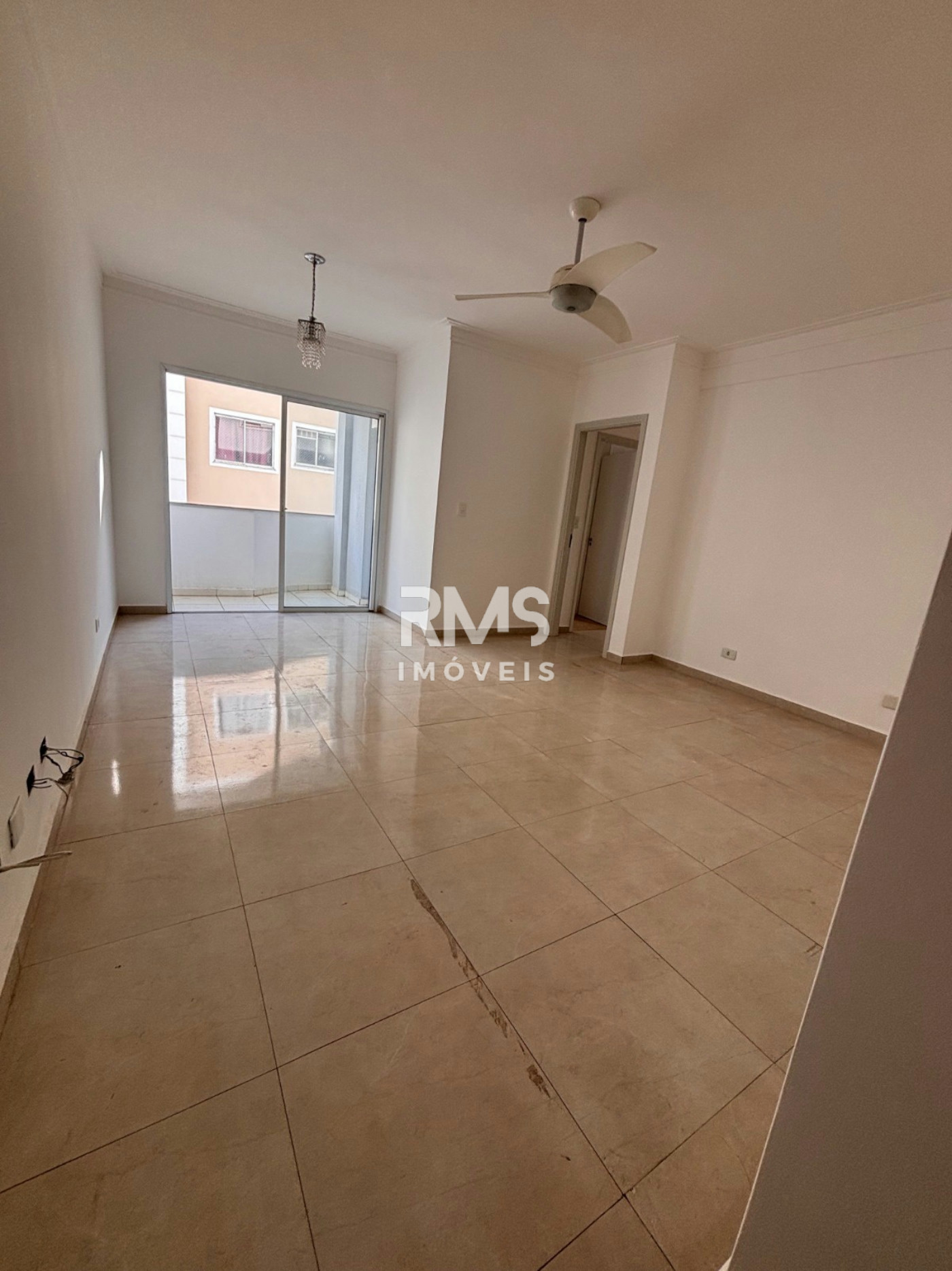 Apartamento à venda ou para alugar com 3 quartos, sendo 1 suíte,  em Vila São José, Itu, SP