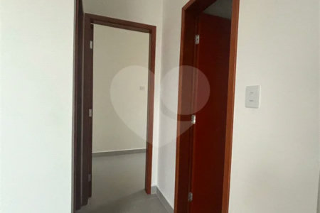 Casa à venda com 2 quartos, sendo 1 suíte, no condomínio Maracujas, São Paulo - SP