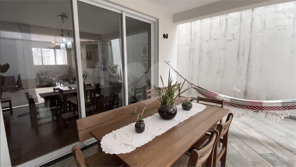 Casa à venda com 4 quartos, sendo 2 suítes, em Jardim Guanca, São Paulo, SP