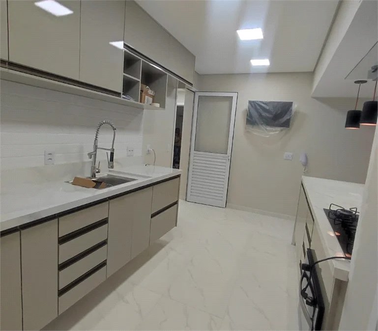 Apartamento à venda com 3 quartos, sendo 2 suítes,  em Jardim Arpoador, São Paulo, SP