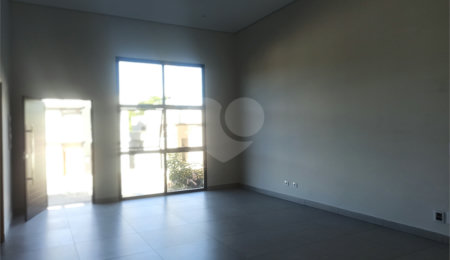 Casa à venda com 3 quartos, sendo 1 suíte, no condomínio Buona Vita, Atibaia - SP
