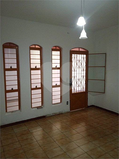 Casa à venda com 3 quartos, sendo 1 suíte,  em São Roque Country Club I, Mairinque, SP