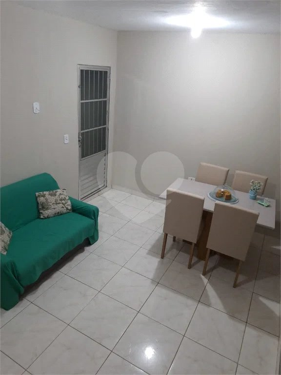 Sobrado à venda com 4 quartos, sendo 1 suíte, em Tremembé, São Paulo, SP