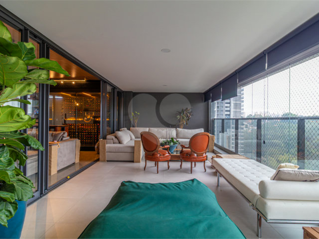 Apartamento à venda com 4 suítes em Panamby, São Paulo, SP