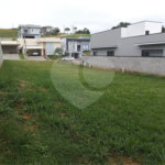Terreno no Condomínio Santa Isabel II em Louveira