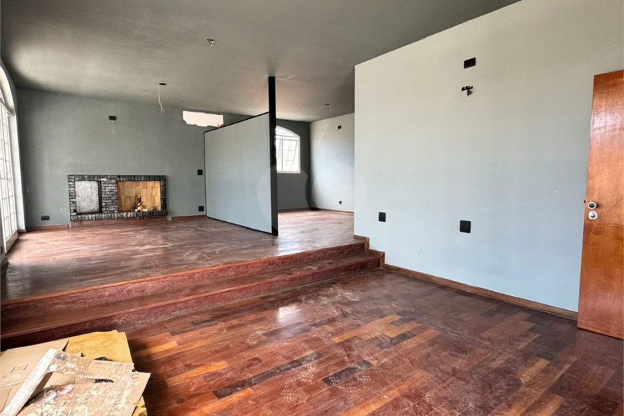 Sobrado Residencial e Comercial em Área Nobre de Piracicaba, para venda e locação.
