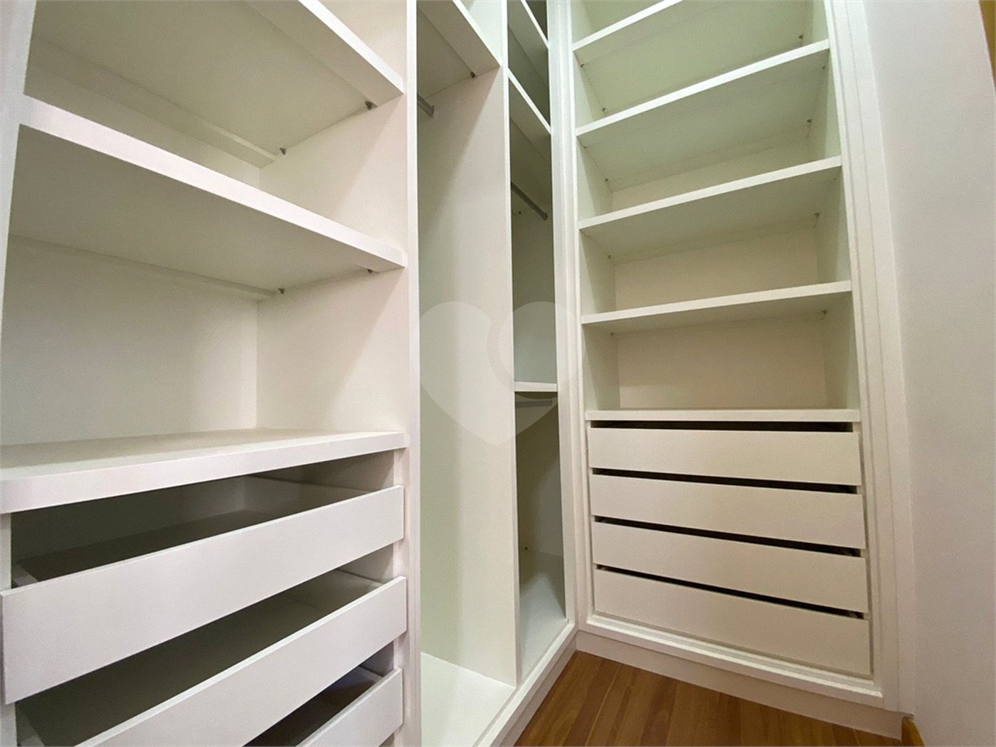 Casa térrea para venda no condomínio Residencial Quebec