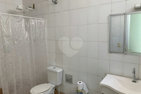 Casa à venda com 3 quartos, sendo 1 suíte, em Jardim Prudência, São Paulo, SP