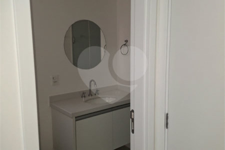 Apartamento à venda com 3 suítes em Vila Anastácio, São Paulo, SP