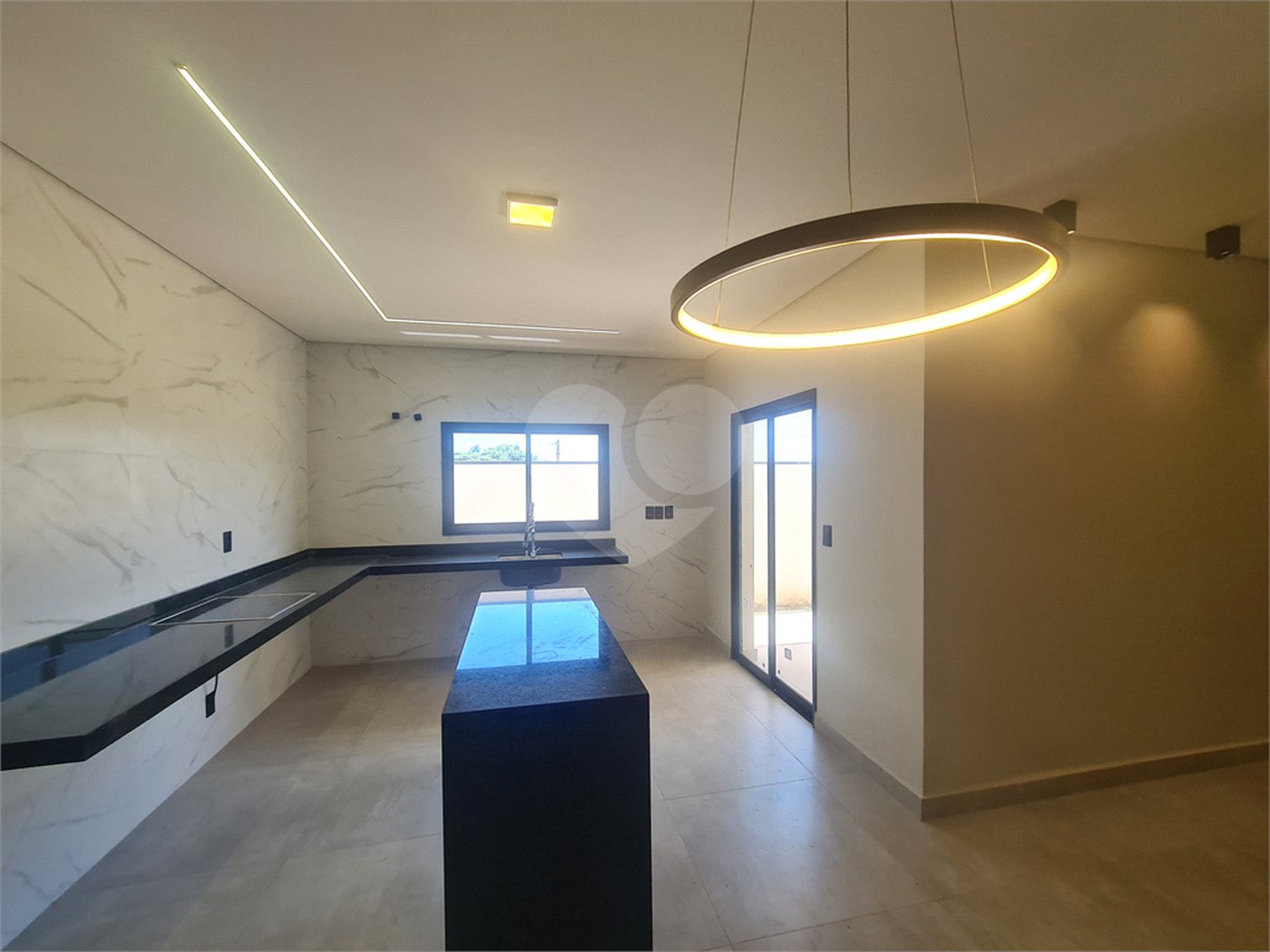 Casa à venda com 3 quartos, sendo 2 suítes, no condomínio Reserva Ipanema I, Sorocaba - SP