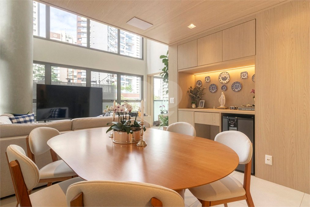 Duplex à venda com 2 suítes em Indianópolis, São Paulo, SP